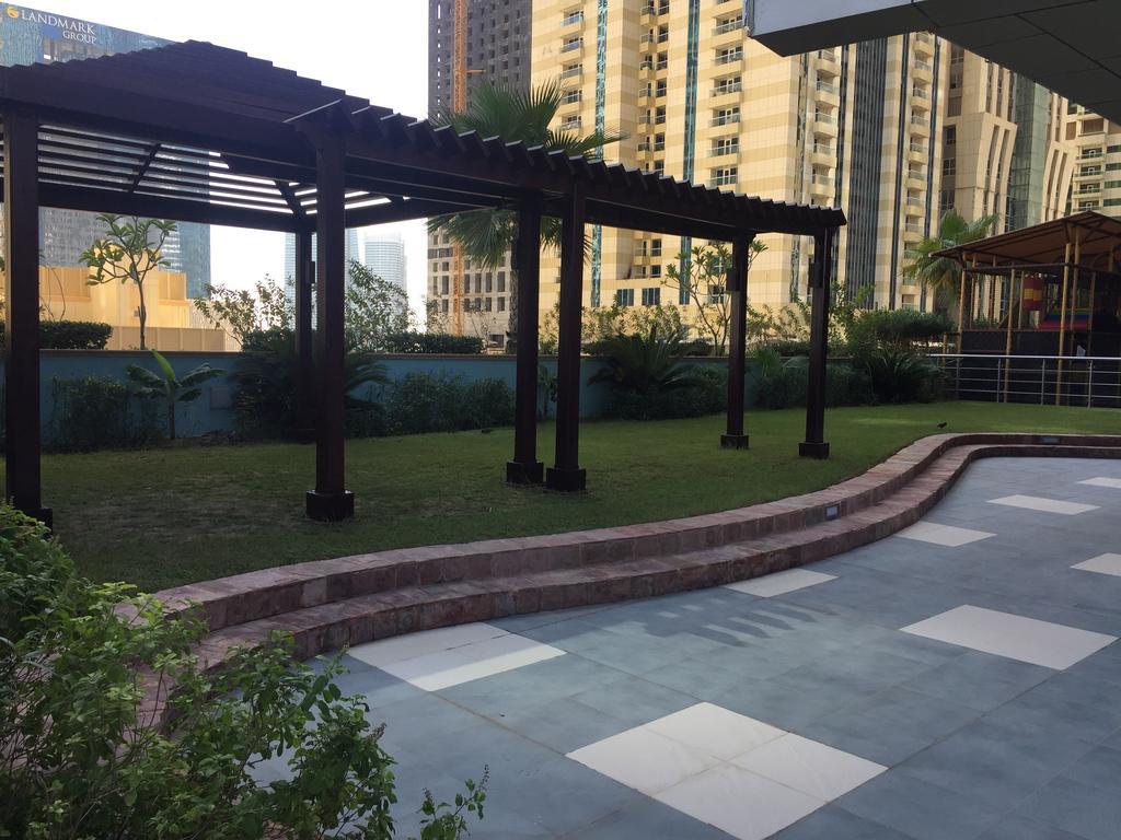 Espace Holiday Homes - Ocean Heights 14 Dubai Eksteriør bilde